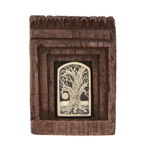 "Midnight Singer" Small Chip Carved Frame